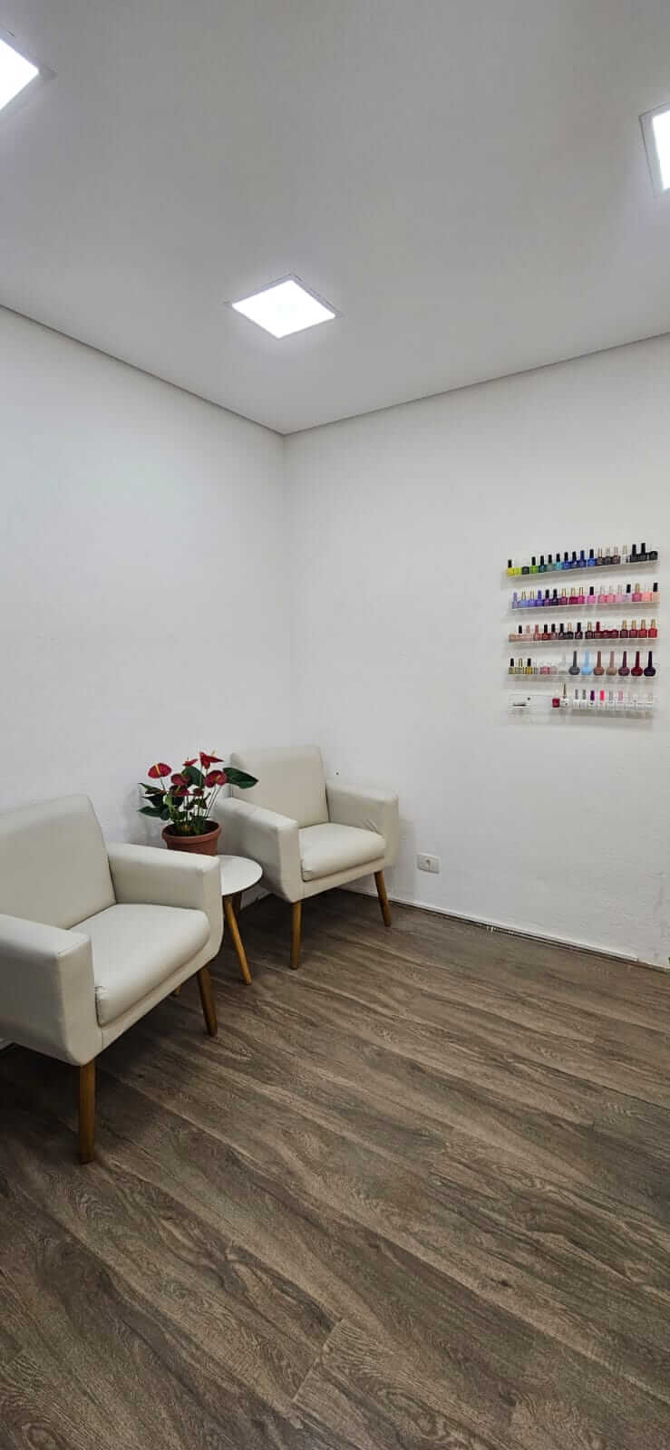 Studioevienails - Unhas de gel e blindagem realizadas no studio em Santana